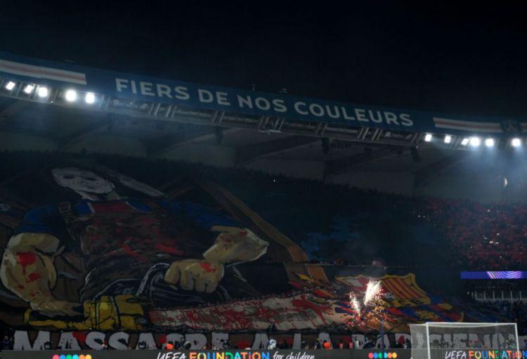 “Barselona” fransalı azarkeşlərin açdığı bannerə görə UEFA-ya şikayət etmək istəyir