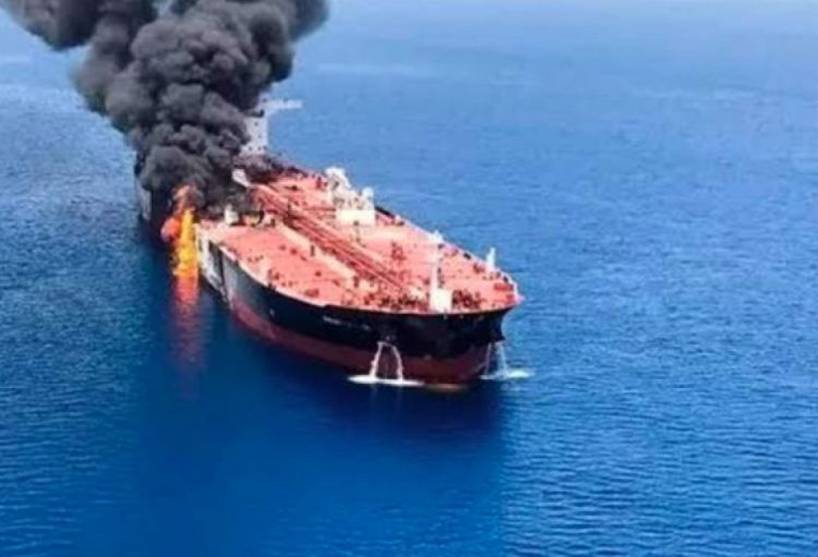 SEPAH körfəzdə 4 gəmiyə zərbə endirildiyini bildirib