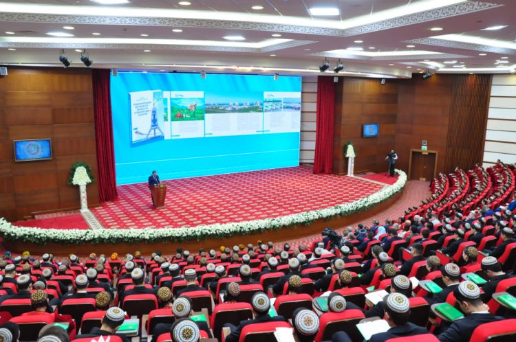 Türkmənistan Prezidentinin Azərbaycan dilinə tərcümə edilən kitabının təqdimatı olub<font color=red> - FOTOLAR</font>