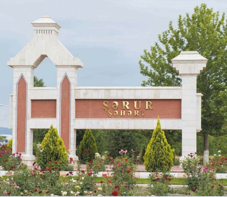 Şərurda soyuducu anbarda bədbəxt hadisə baş verib, ölən və xəsarət alan var