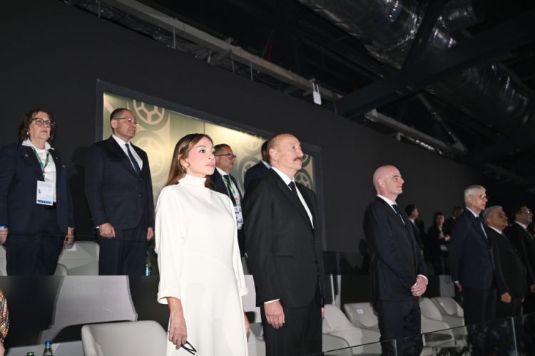 Prezident İlham Əliyev FIFA U-15 dünya çempionatının və festivalının açılış mərasimini izləyib<font color='red'> - YENİLƏNİB 2</font><font color=red> - FOTOLAR</font>