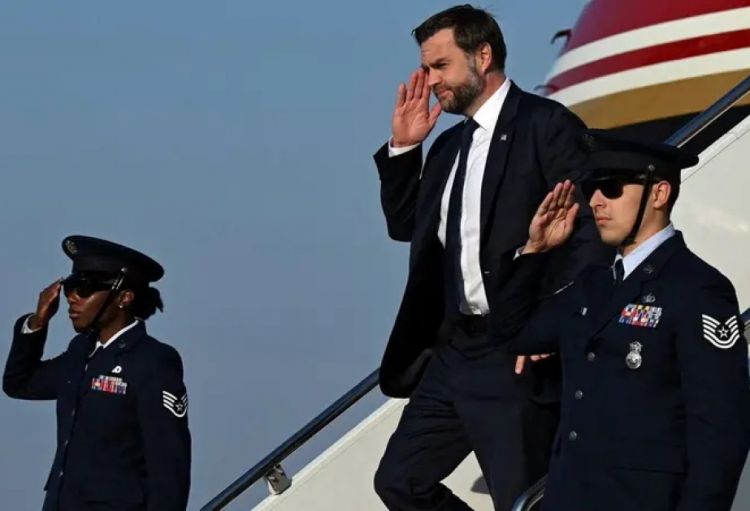 “The Wall Street Journal”: Cey. Di. Vens İranın Ali Təhlükəsizlik Şurasının rəhbərinə məktub göndərib