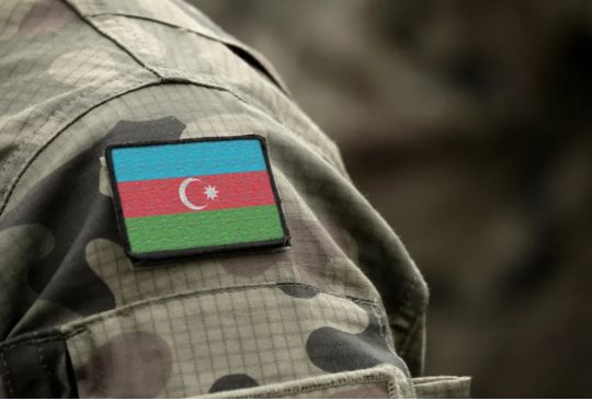 Ehtiyatda olan hərbçilərin tibb sahəsində xüsusi rütbələri ilə bağlı qanun layihəsi son oxunuşda təsdiqlənib