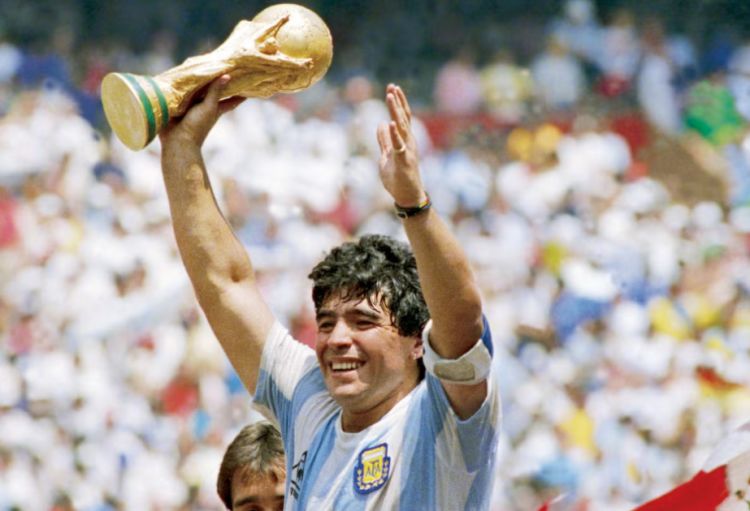 İdman tarixində bu gün: Dieqo Maradona 37 yaşında karyerasını bitirib